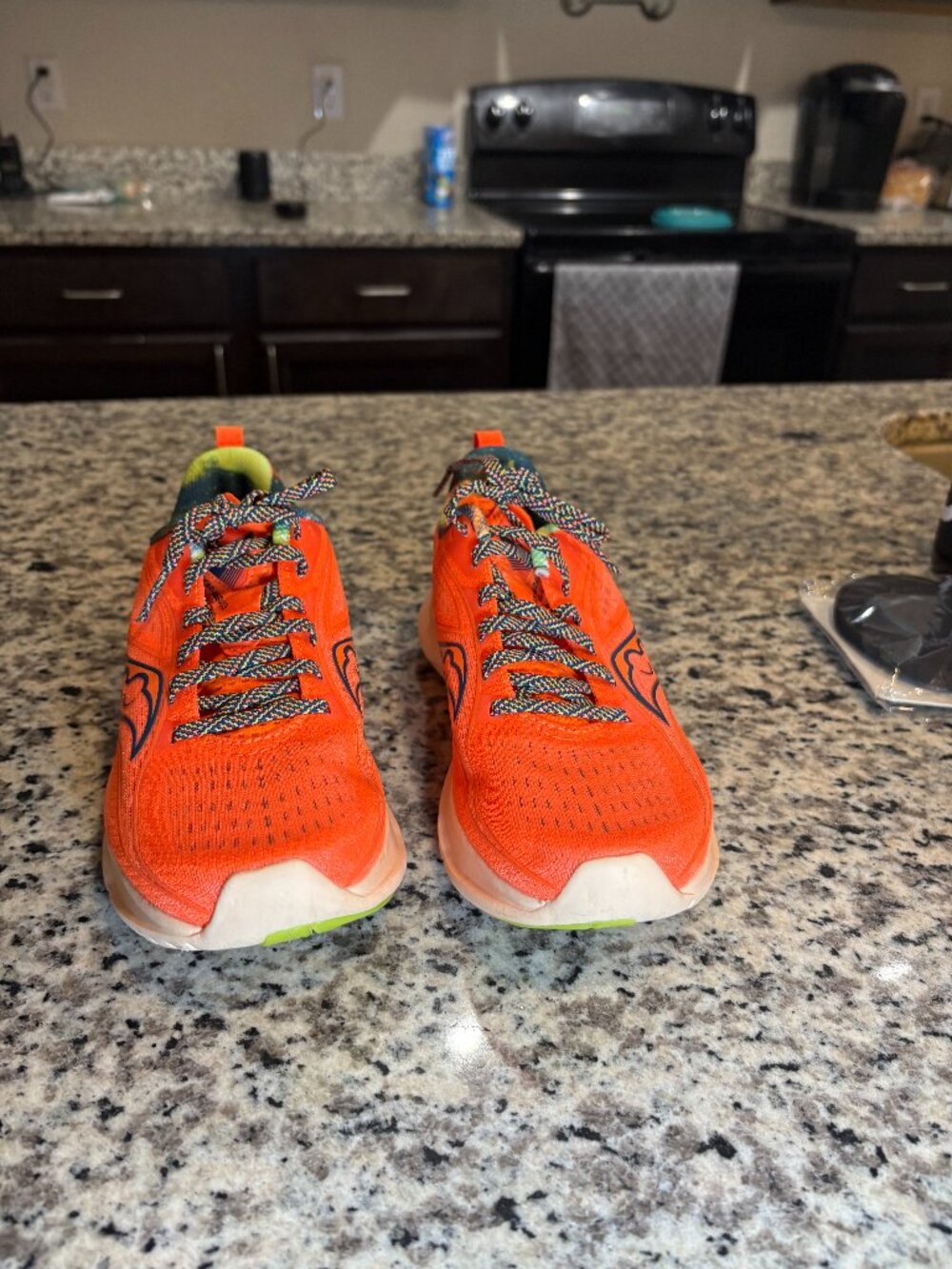 Bright orange Saucony Formfit tennis shoes size 7